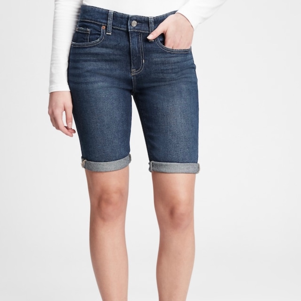 9” Mid Rise Distressed Bermuda denim shorts with washwell